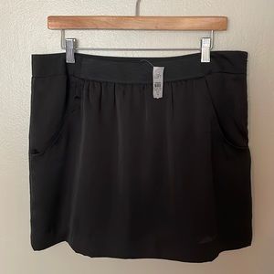 NWT Ann Taylor Loft Black Mini Skirt. SZ 12